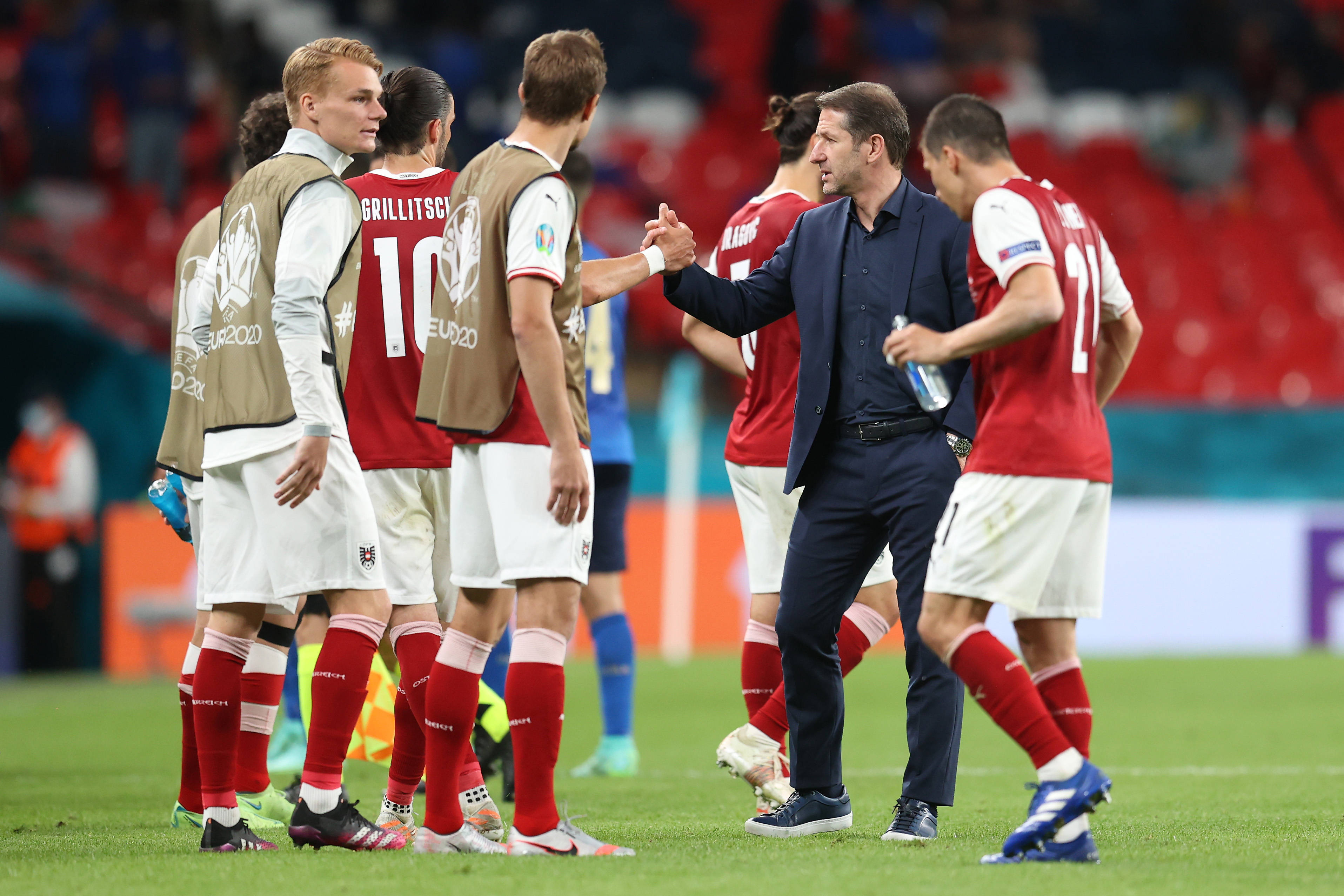 奥地利队击败对手意外杀入欧国联四强的简单介绍