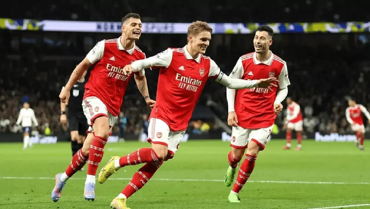 阿森纳进攻火力全开，客场大胜扩大优势