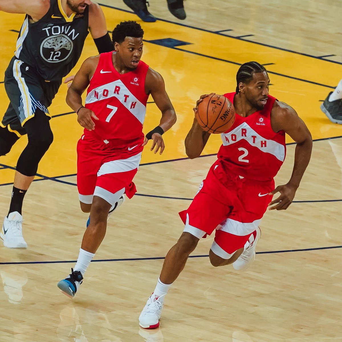 关于猛龙惊艳全场，引发争议助攻爆棚，国王逆转取胜！的信息