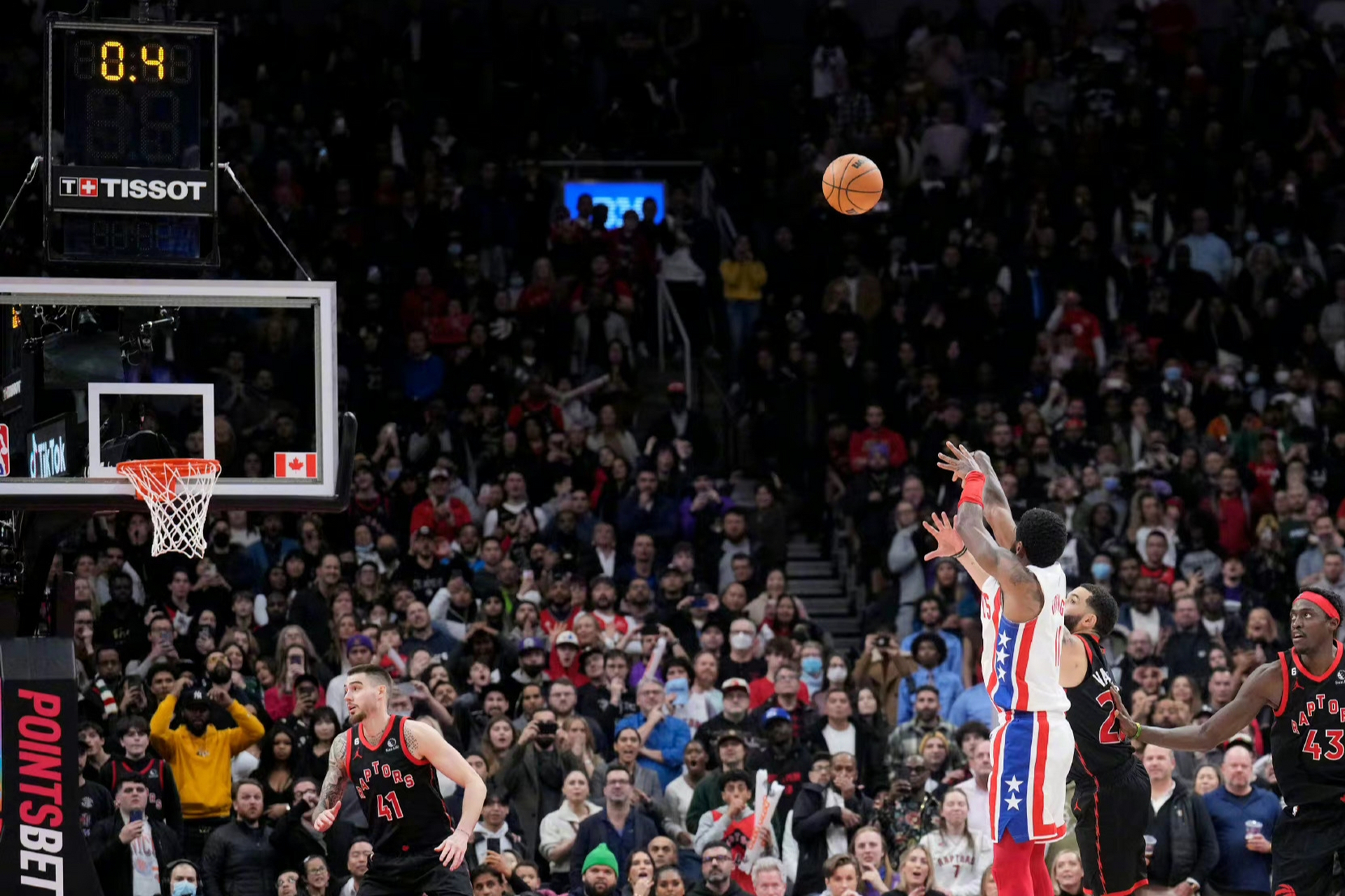 欧文绝杀时刻，逆转取胜点燃赛场，命运悬念迎来胜利！